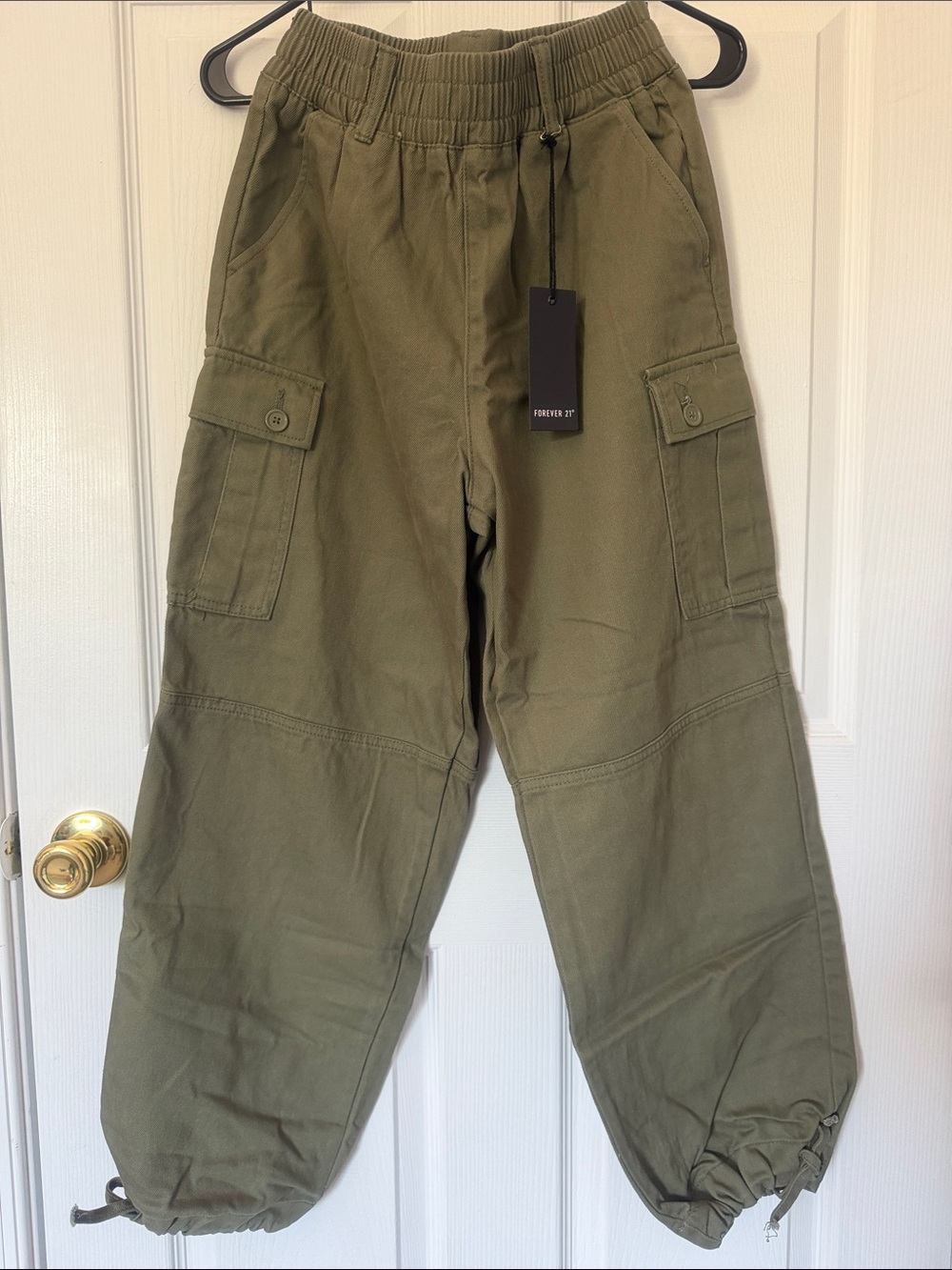 Forever 21 Olive Green Women Cargo Joggers Size M!